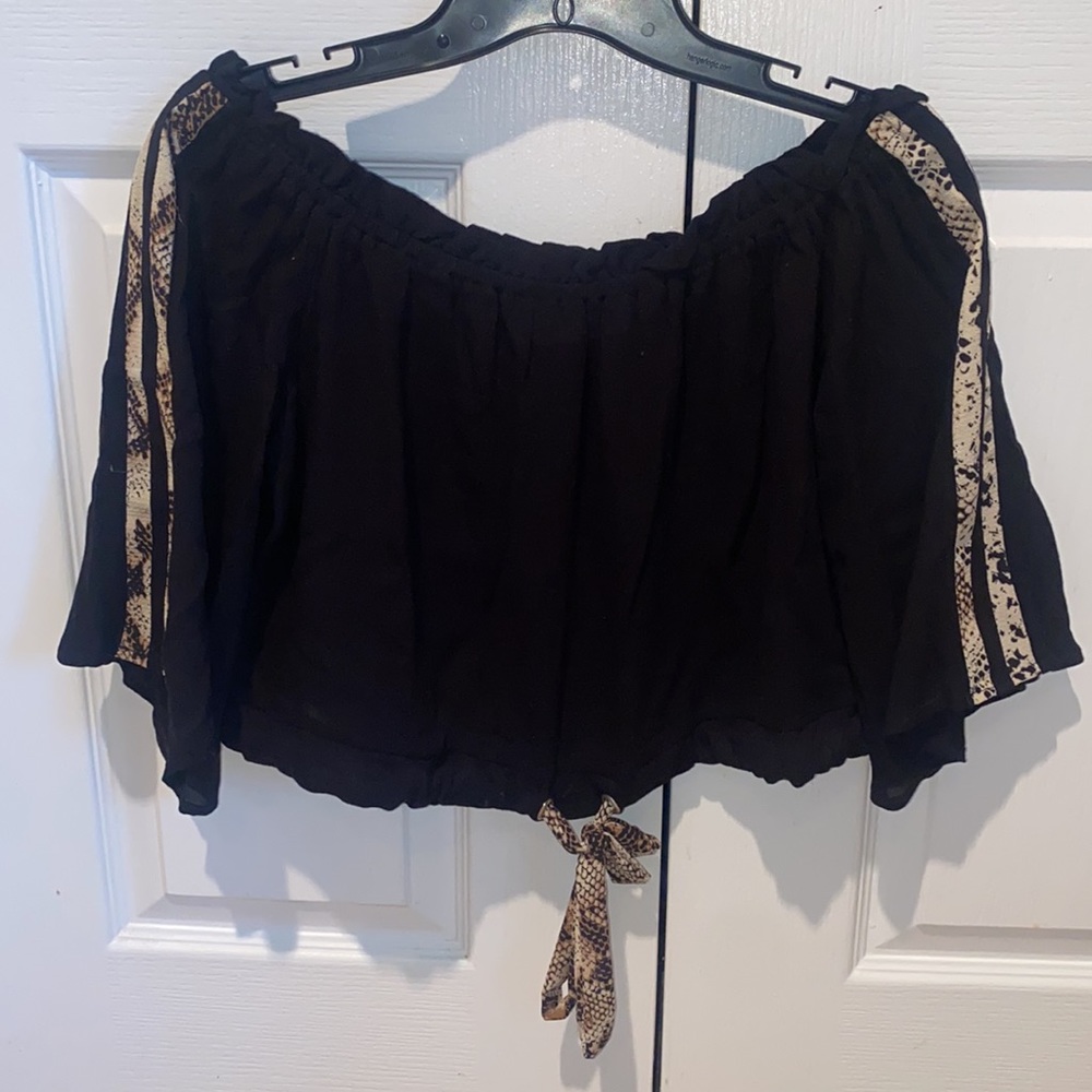 Vintage Havana Off the Shoulder Cropped Blouse